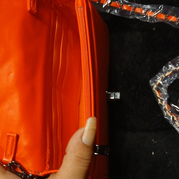 NWT Badgley Mischka orange crossbody - Picture 5 of 8